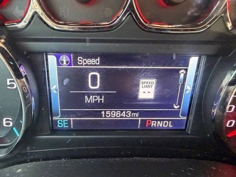 Used 2017 GMC Yukon SLT w/ Premium Edition AWD/4WD image 7