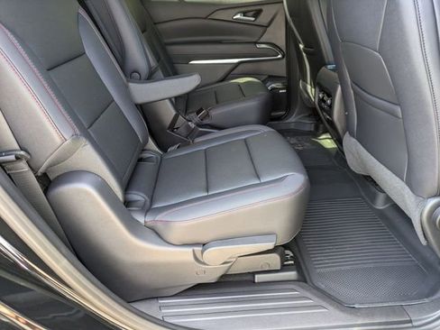 New 2026 Chevrolet Traverse Z71 w/ Enhanced Driving Package AWD/4WD image 36