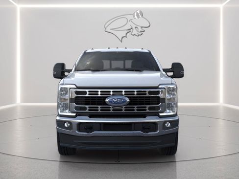 New 2026 Ford F350 XL w/ XL Chrome Package AWD/4WD image 8