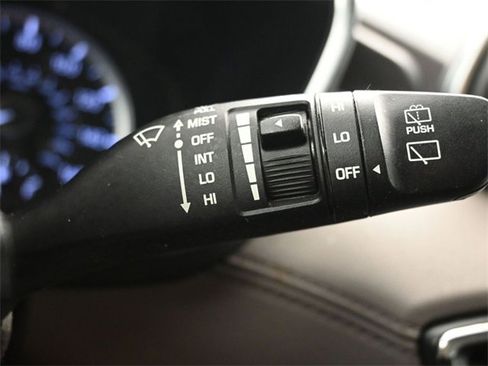 Used 2020 Hyundai Santa Fe SE image 29