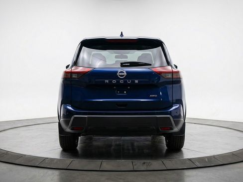 Used 2025 Nissan Rogue SV image 7