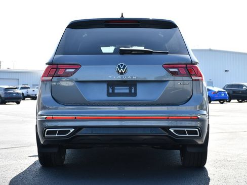 Used 2022 Volkswagen Tiguan SEL R-Line AWD/4WD image 6