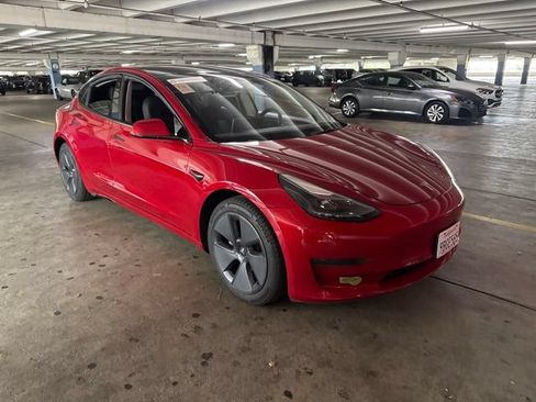 Used 2022 Tesla Model 3 Standard Range RWD image 2
