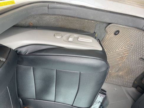 Used 2015 Toyota Sienna XLE image 8