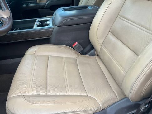Used 2018 GMC Sierra 1500 Denali w/ Denali Ultimate Package AWD/4WD image 9
