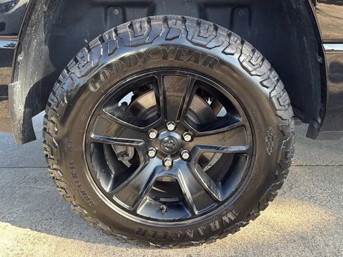 Used 2023 RAM 1500 Laramie AWD/4WD image 23