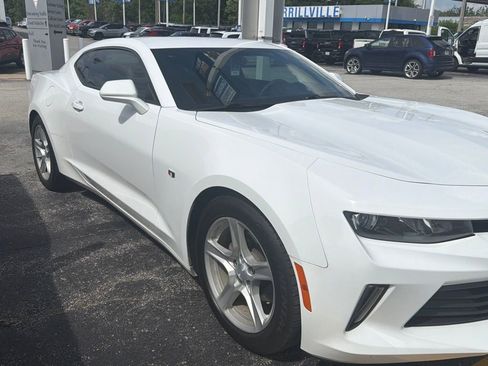 Used 2016 Chevrolet Camaro LT RWD image 5