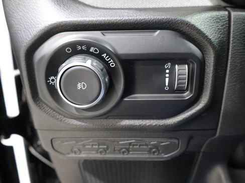 Used 2025 Jeep Wrangler Unlimited Sport AWD/4WD image 29