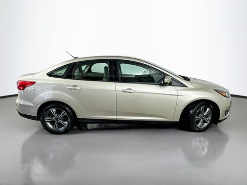 Used 2017 Ford Focus SE FWD image 8