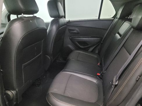 Used 2019 Chevrolet Trax LT w/ LT Convenience Package image 18