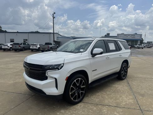 Used 2021 Chevrolet Tahoe RST w/ Luxury Package RWD image 1