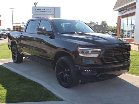 Used 2023 RAM 1500 Laramie AWD/4WD image 3