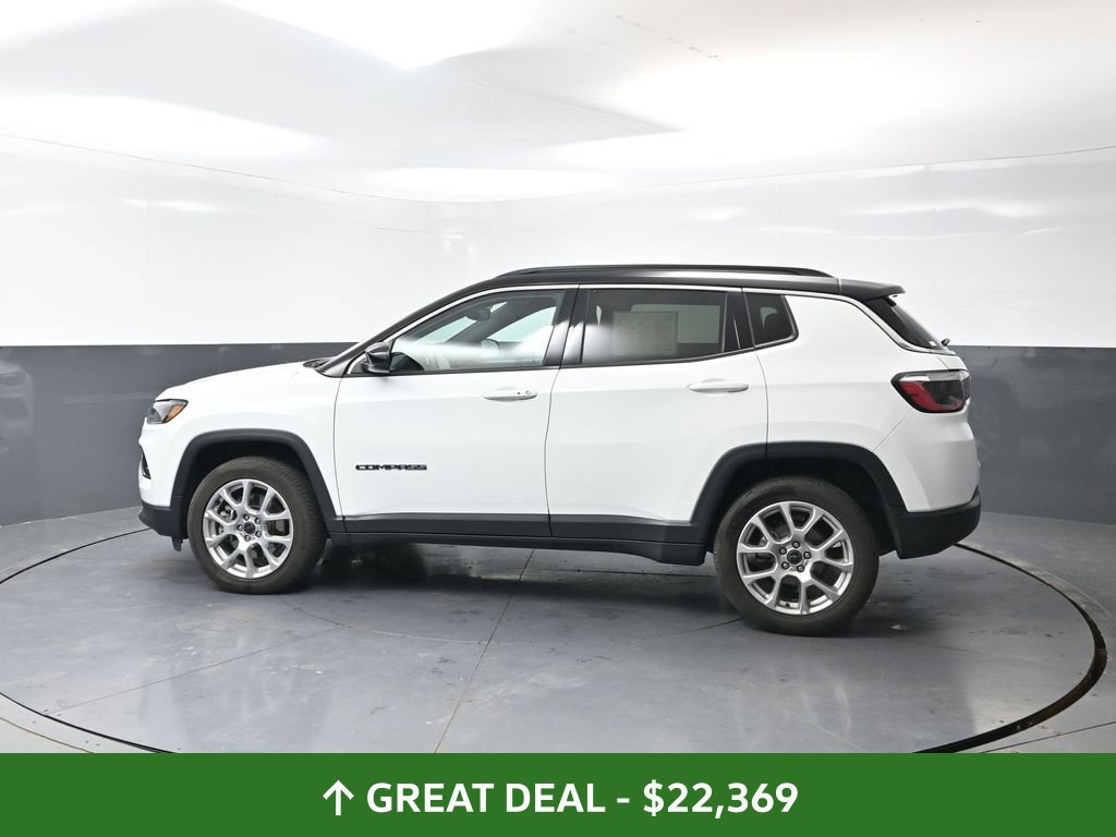 Used 2025 Jeep Compass Limited AWD/4WD image 10