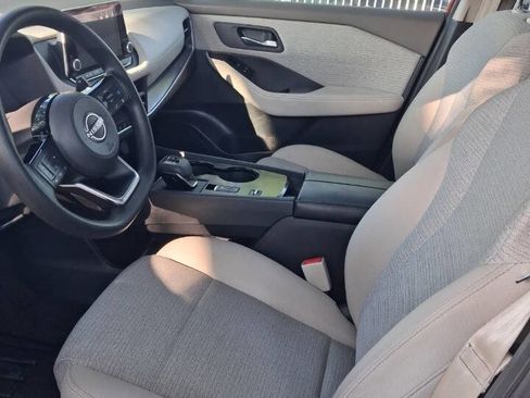 Used 2023 Nissan Rogue SV FWD image 7