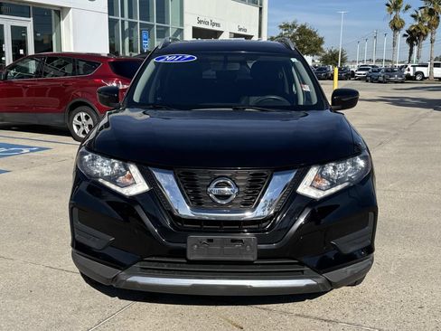 Used 2017 Nissan Rogue S w/ S Appearance Package image 2
