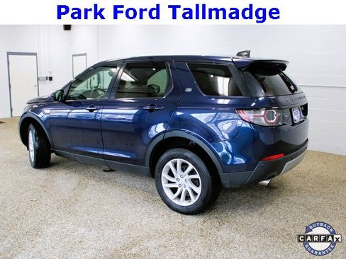 Used 2019 Land Rover Discovery Sport image 2