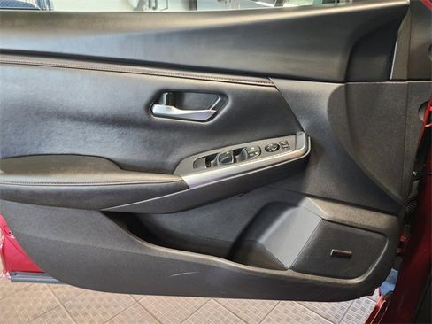 Used 2024 Nissan Sentra SR w/ SR Premium Package image 21