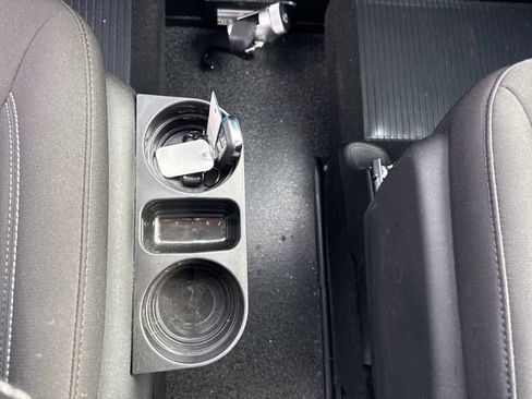 Used 2024 Chrysler Pacifica Touring FWD image 31