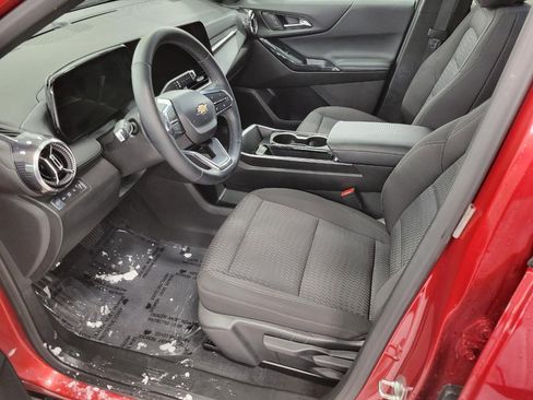 Used 2025 Chevrolet Equinox LT w/ Safety and Technology Package image 9