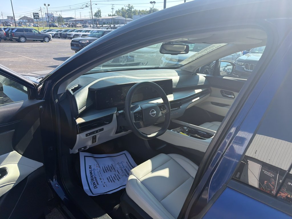 Certified 2025 Nissan Murano SL w/ Cargo Package AWD/4WD image 15