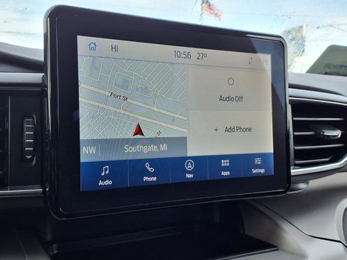 Certified 2022 Ford Explorer XLT w/ Equipment Group 202A image 13