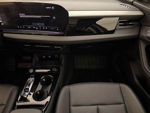 Used 2025 Audi Q6 e-tron Premium w/ Convenience Package AWD/4WD image 20
