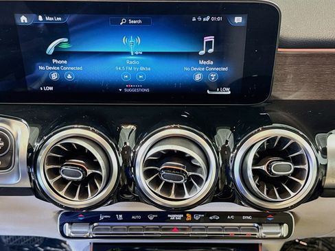 Certified 2022 Mercedes-Benz GLB 250 4MATIC image 13