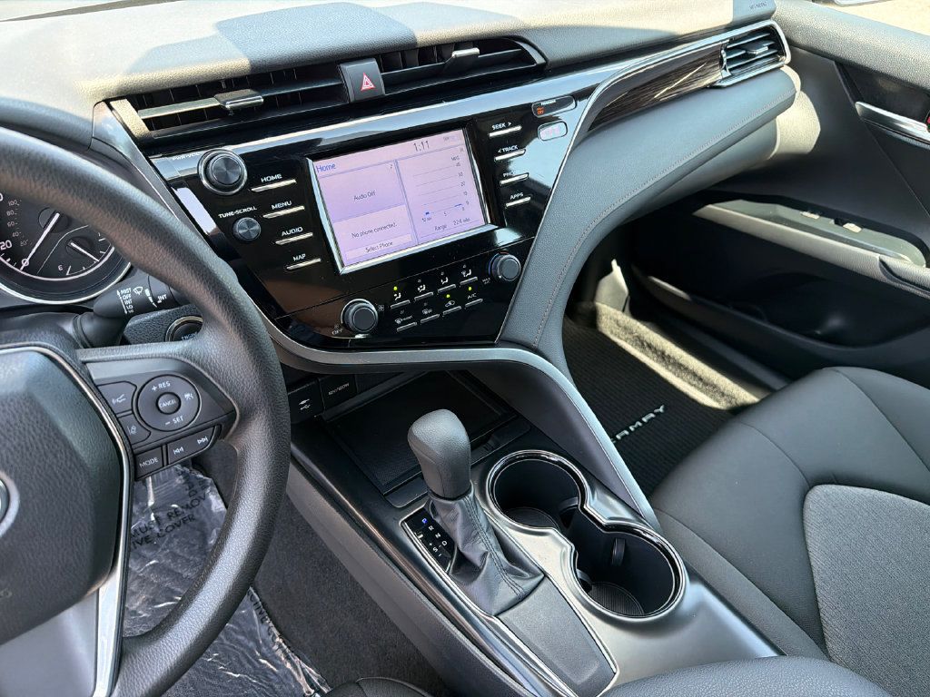 Used 2019 Toyota Camry LE w/ Convenience Package FWD image 29