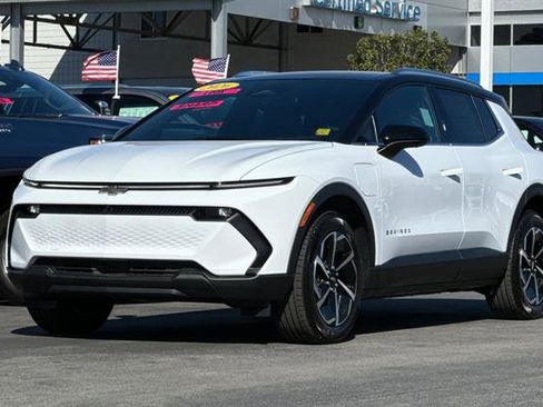 New 2026 Chevrolet Equinox EV LT image 8