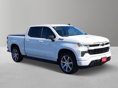 Used 2024 Chevrolet Silverado 1500 RST AWD/4WD image 2