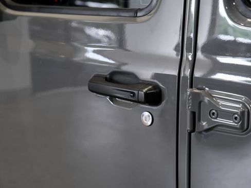 Used 2021 Jeep Wrangler Unlimited Rubicon AWD/4WD image 42