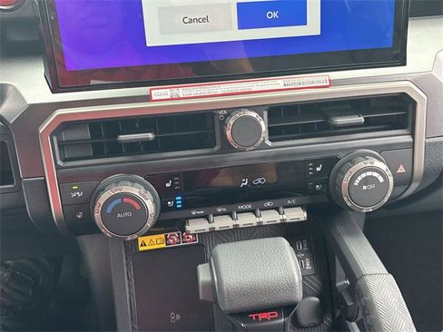 Certified 2025 Toyota 4Runner TRD Off-Road Premium image 19