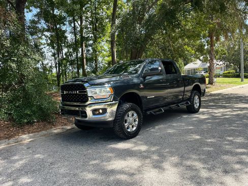 Used 2022 RAM 2500 Big Horn w/ Level C Equiment Group AWD/4WD image 6