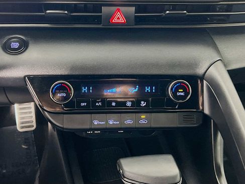 Certified 2025 Hyundai Elantra Sport FWD image 15