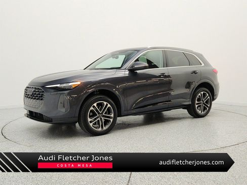 Certified 2025 Audi Q5 Premium Plus w/ Premium Plus AWD/4WD image 1