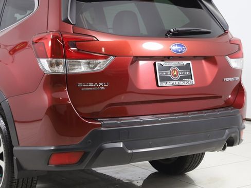 Used 2021 Subaru Forester Limited image 24