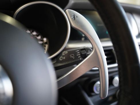 Used 2021 Alfa Romeo Stelvio Ti Sport image 15