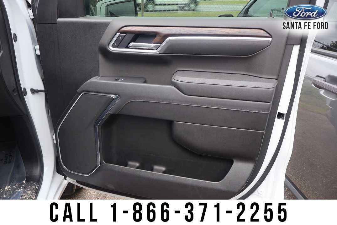 Used 2025 GMC Sierra 1500 SLT AWD/4WD image 29