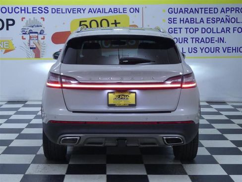 Used 2022 Lincoln Nautilus Reserve w/ Luxury Package image 6