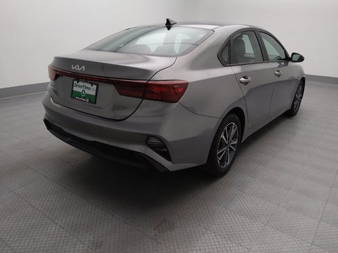 Used 2022 Kia Forte LXS FWD image 9