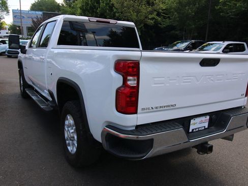 Used 2022 Chevrolet Silverado 2500 LT w/ Convenience Package AWD/4WD image 6