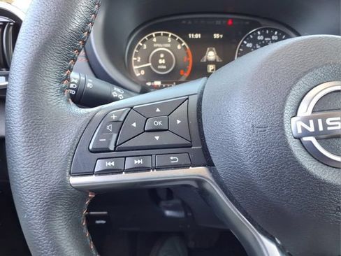 Used 2023 Nissan Kicks SR w/ SR Premium Package FWD image 19
