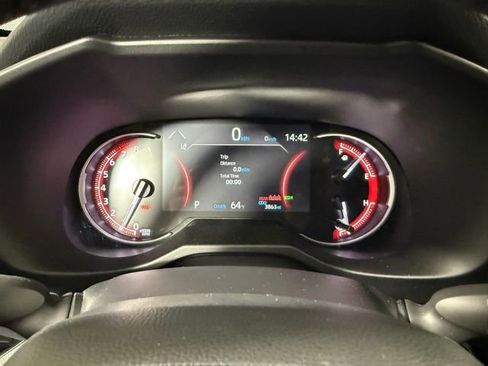 Used 2025 Toyota RAV4 XLE Premium image 21