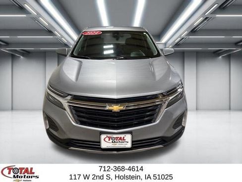 Used 2024 Chevrolet Equinox LT AWD/4WD image 3