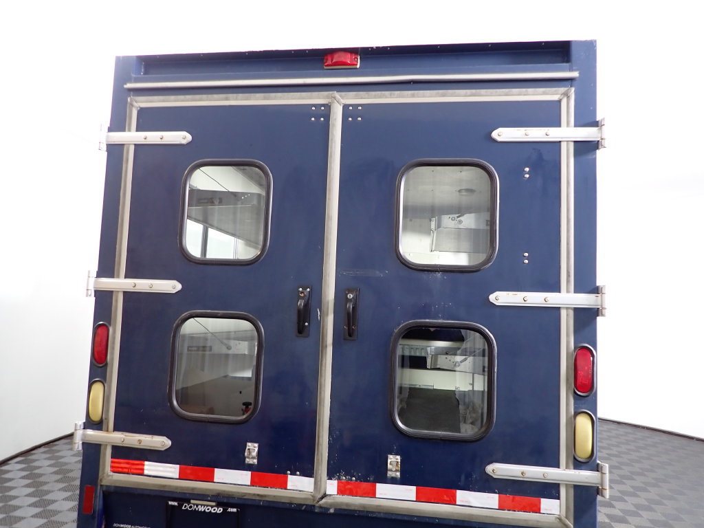 Used 1999 Chevrolet Express 3500 RWD image 12