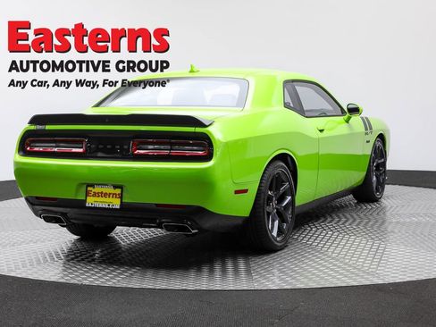 Used 2023 Dodge Challenger R/T w/ Plus Package image 5