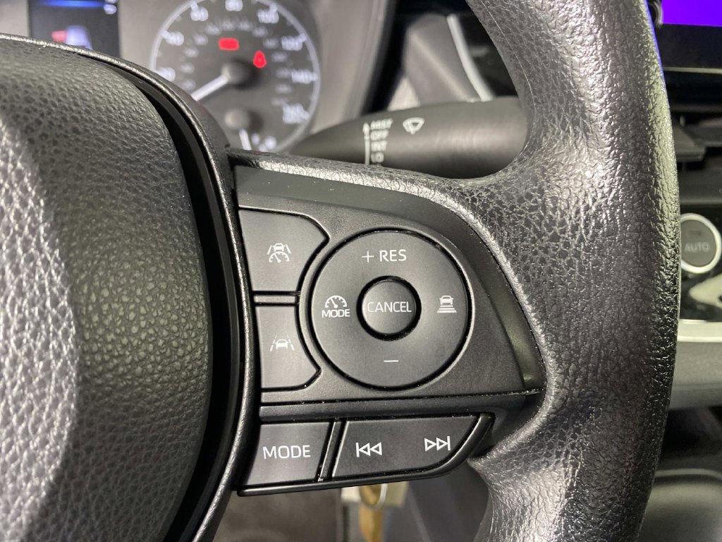 Used 2023 Toyota Corolla LE w/ Carpet Mat Package (TMS) FWD image 16