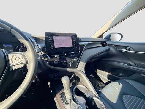 Used 2024 Toyota Camry SE image 24