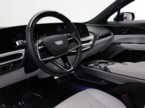 Used 2024 Cadillac Lyriq Sport AWD/4WD image 14