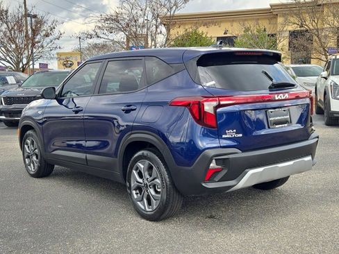 New 2025 Kia Seltos LX image 8